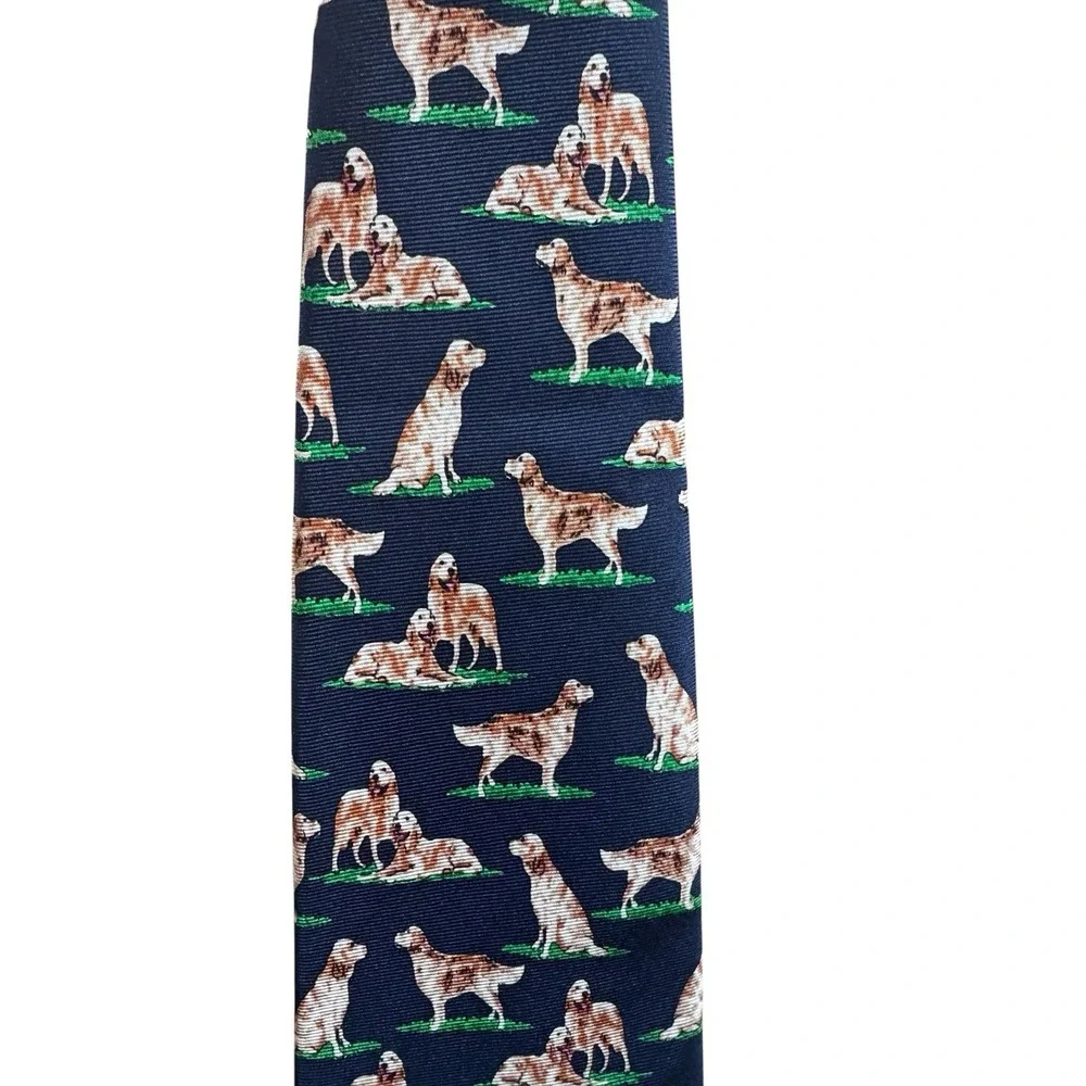 Museum Artifacts Men's Blue Labrador Retrievers In Grass Silk Tie